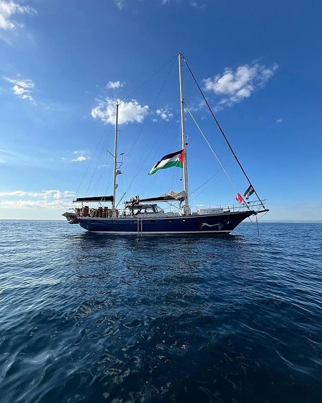 Foto - İşgalci İsrail insani yardım gemisine saldırdı! Greta dahil 12 aktivisti kaçırdılar