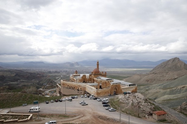 İshak Paşa Sarayı yeni yüzüyle ziyaretçilerini büyüleyecek