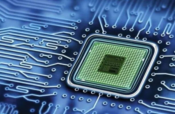 Foto - Işıkla çalışan, ‘hacklenemez’ çip ürettiler