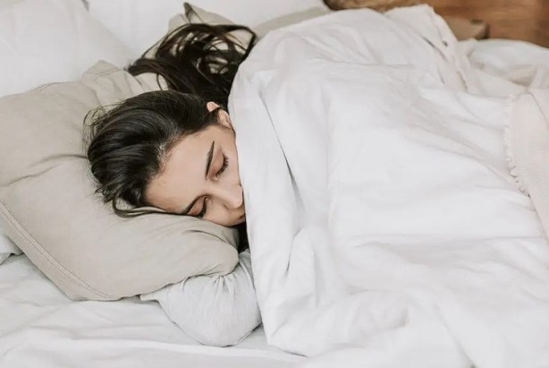 Foto - Işıklar açıkken uyumanın zararları şaşırtıyor