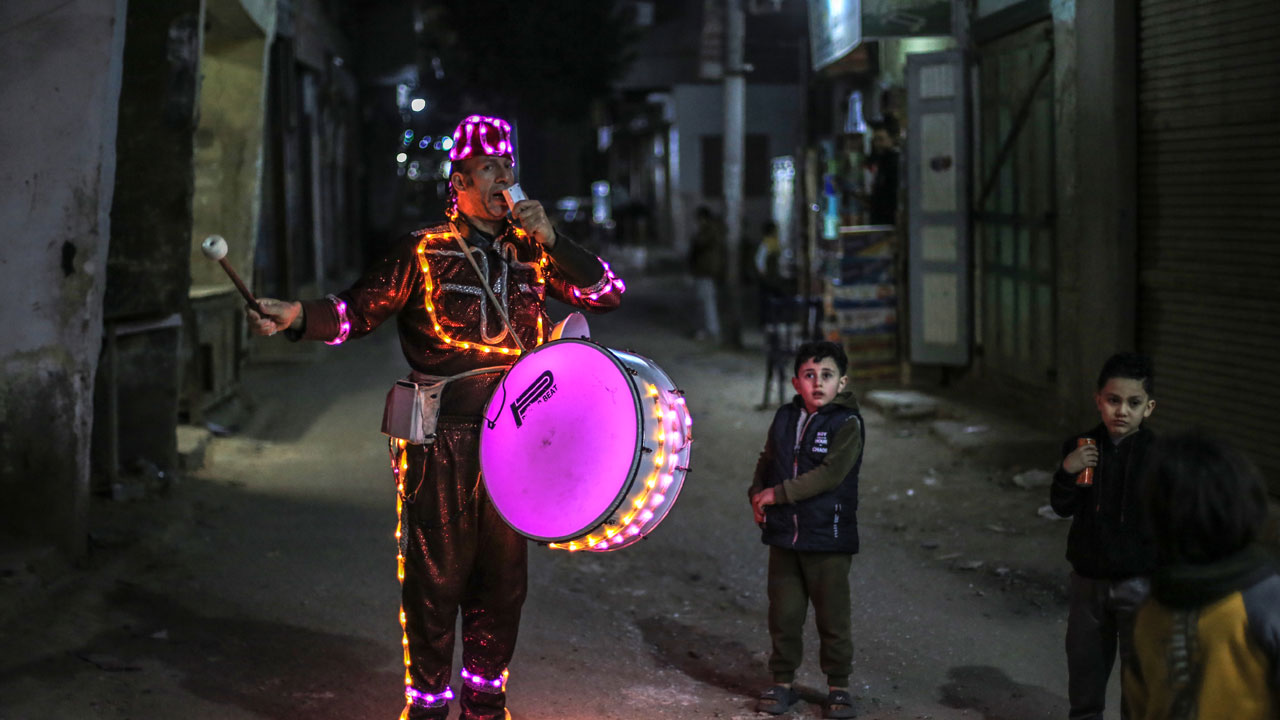 Foto - Işıklı Ramazan davulcusu: Sahurda atıyla sokak sokak geziyor