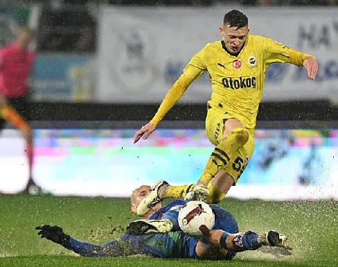 İşin aslı ortaya çıktı: Harekete geçiyor: Çok konuşulan isimdi: Bilet aldılar ve ulaştığını duyurdu...