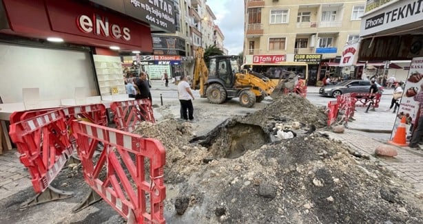 İSKİ yüzünden üçüncü katı su bastı! Vatandaş isyan etti