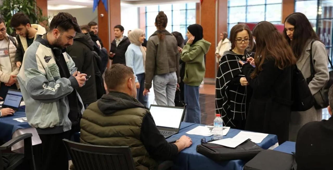Foto - İŞKUR’dan gençlere hem okuma hem de kazanç sağlama fırsatı! 7 milyar TL'lik ödeme gençlerin cebine girmeye başladı.