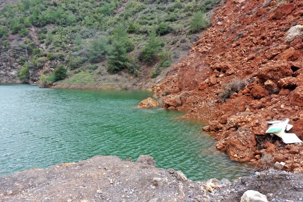 Foto - İslahiye'de depremin ardından meydana gelen heyelan vadide doğal gölet oluşturdu! Bakın ne...