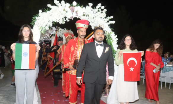 Foto - İslam onları birbirine bağladı! Burdurlu Meryem Hindistan'a gelin gitti