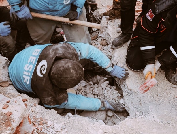 Foto - İslami cemaatler deprem bölgesinde!