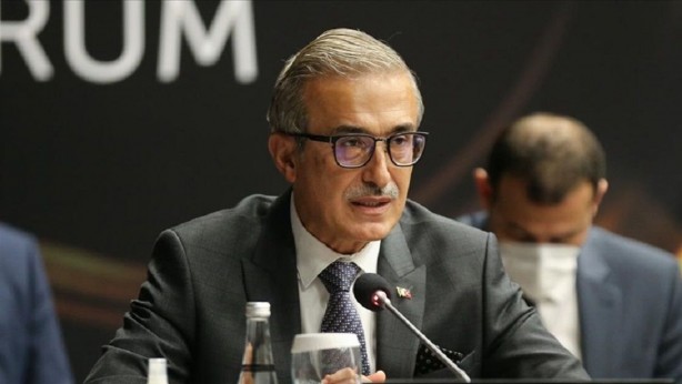 Foto - İsmail Demir'den heyecanlandıran paylaşım: Milli Muharip Uçak pist başında!