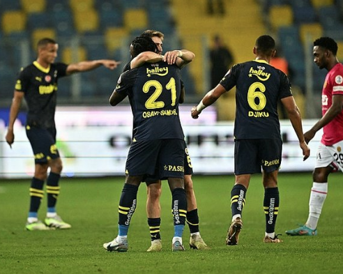 Foto - İsmail Kartal onay verdi! Fenerbahçe'ye yıldız orta saha geliyor