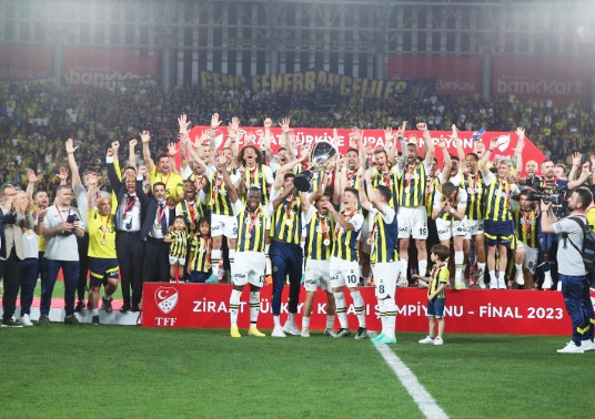 Foto - İsmail Kartal öyle bir yıldızlar için düğmeye bastı ki... Flaş hamleler...