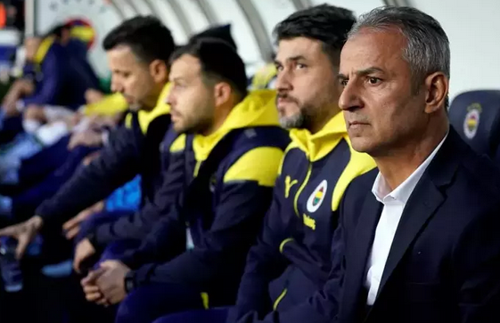 Foto - İsmail Kartal şaşırtmaya devam ediyor! Mert Hakan işleri karıştırdı! O mevkinin yeni sahipleri artık…