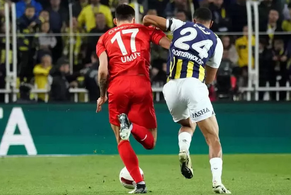 Foto - İsmail Kartal şaşırtmaya devam ediyor! Mert Hakan işleri karıştırdı! O mevkinin yeni sahipleri artık…