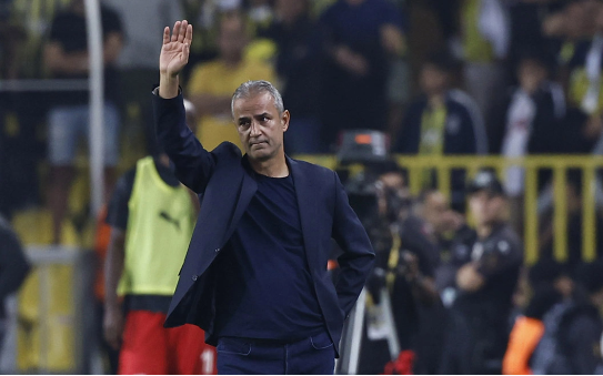 Fenerbahçe'de o oyuncuyla ilgili flaş gelişme! Oynaması yasaklandı