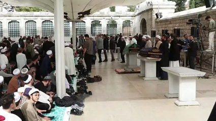 Foto - İsmailağa liderinin cenazesine katılan Ali Haydar Küpelioğlu Hoca, gördüğü manzara karşısında şok oldu: Bunu beklemiyorduk, şaştık kaldık