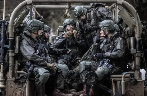 Foto - İsmi açıklanmayan İsrail ordu yetkilisinden şoke eden itiraf! "Yanlışlıkla" öldürüldü, 3 esir beyaz bayrak taşıyor!