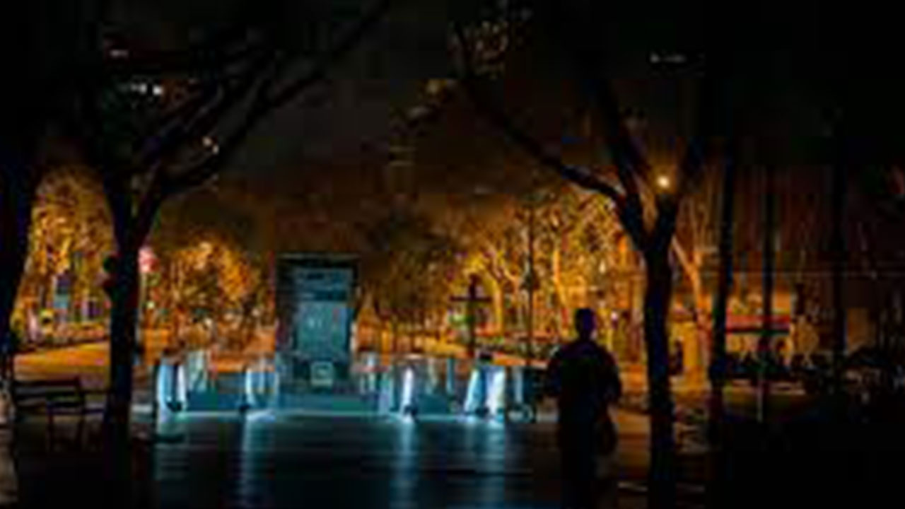 Foto - İspanya'dan sonra bir ülke daha karanlığa gömüldü! Trafik lambaları çalışmıyor tam anlamıyla felaket