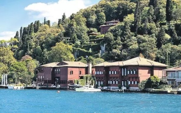 Foto - İspanyol Guardiola alınca çıt yok! Müslümanlar alınca kıyamet kopuyor