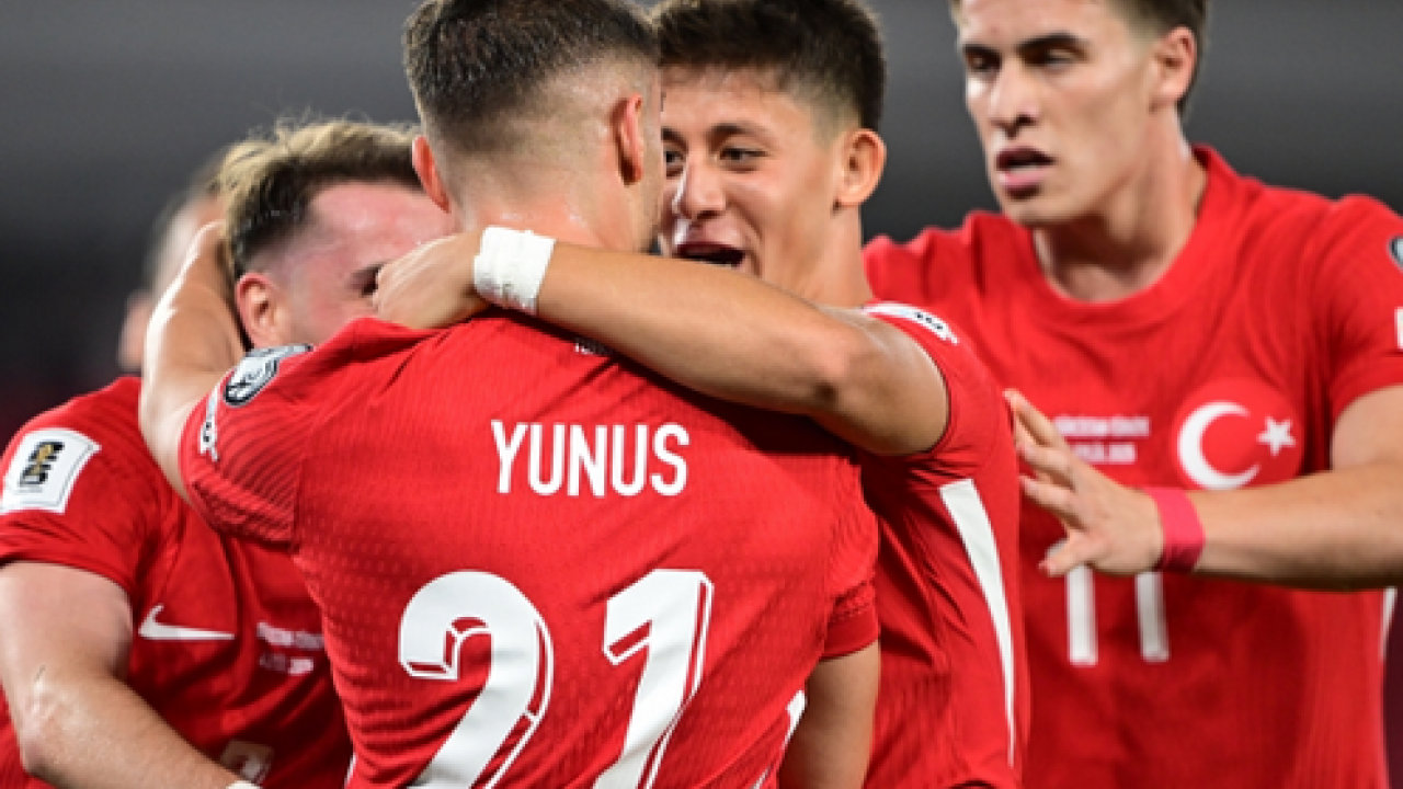 Foto - İspanyollar Arda Güler'in o fısıldamasını manşetlere taşıdı! O detayı şok etti: Olmayacak şey oldu hakikaten