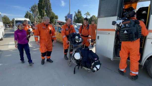 Foto - İspanyolları deprem bölgesinde şaşkına çeviren olay: Türkler buna izin vermiyor