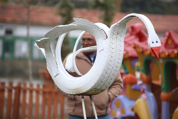 Foto - Isparta'da atıklar sanat eserine dönüşüyor