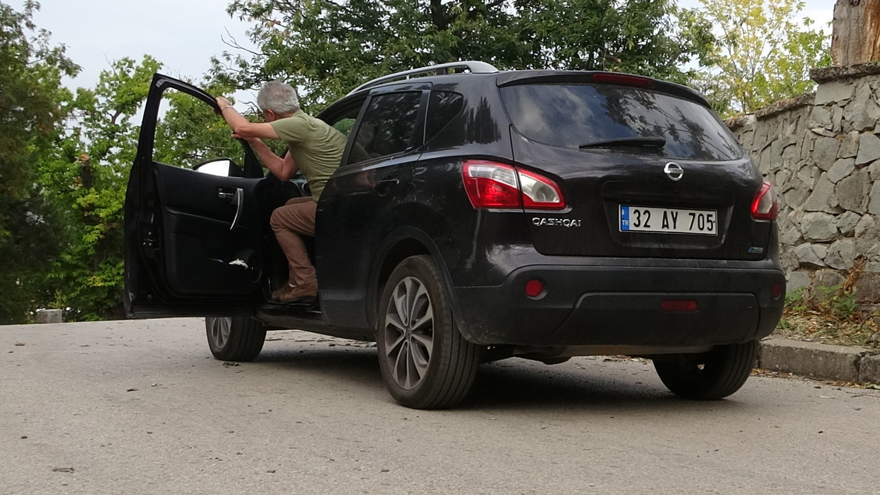 Foto - Isparta’da ilginç bir durum! Araçlar kendi kendine yokuş yukarı çıkıyor!