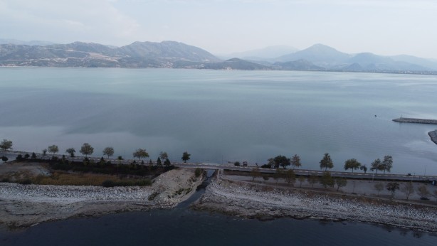 Foto - Isparta’daki Eğirdir Gölü'nden korkutan haber