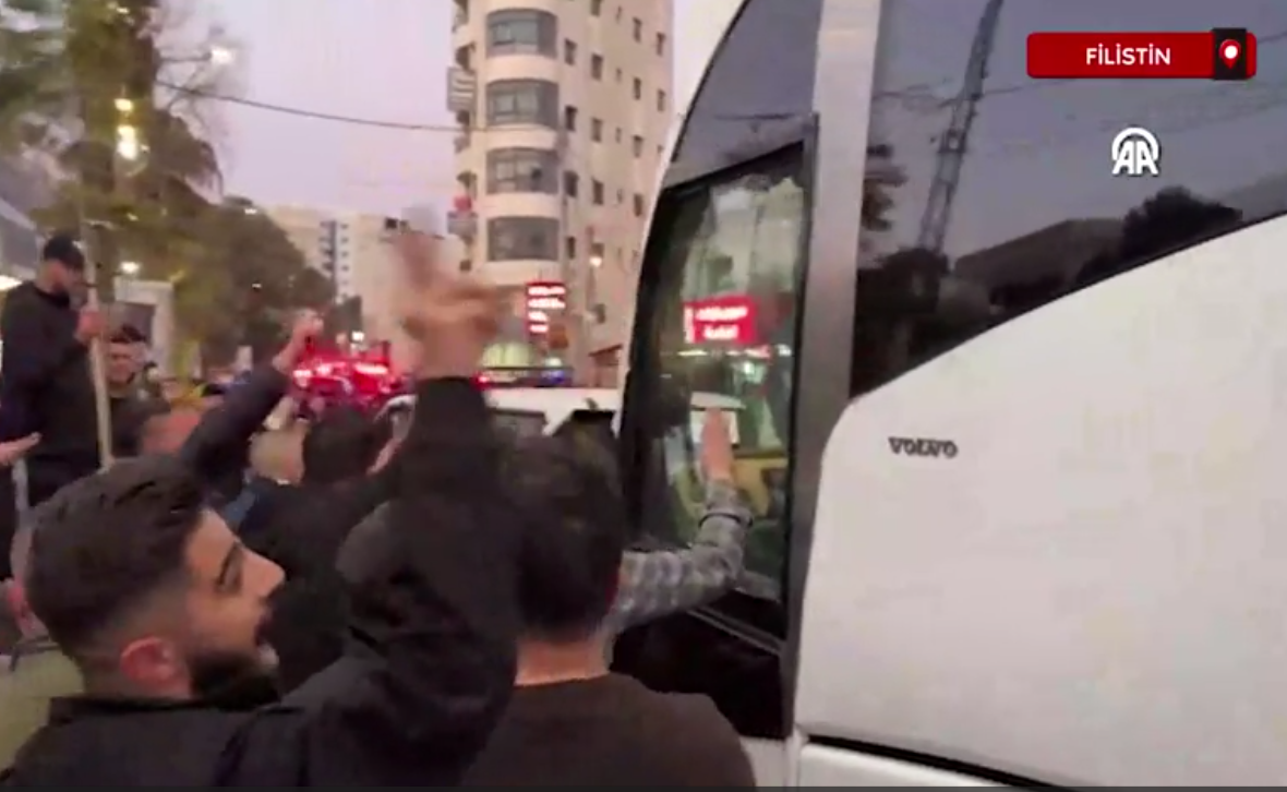 Foto - İsrail, 110 Filistinliyi serbest bıraktı! Terör devleti kutlamalara izin vermedi