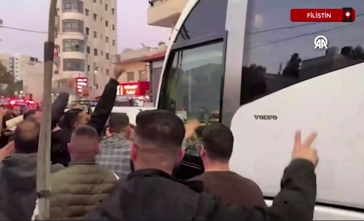 Foto - İsrail, 110 Filistinliyi serbest bıraktı! Terör devleti kutlamalara izin vermedi