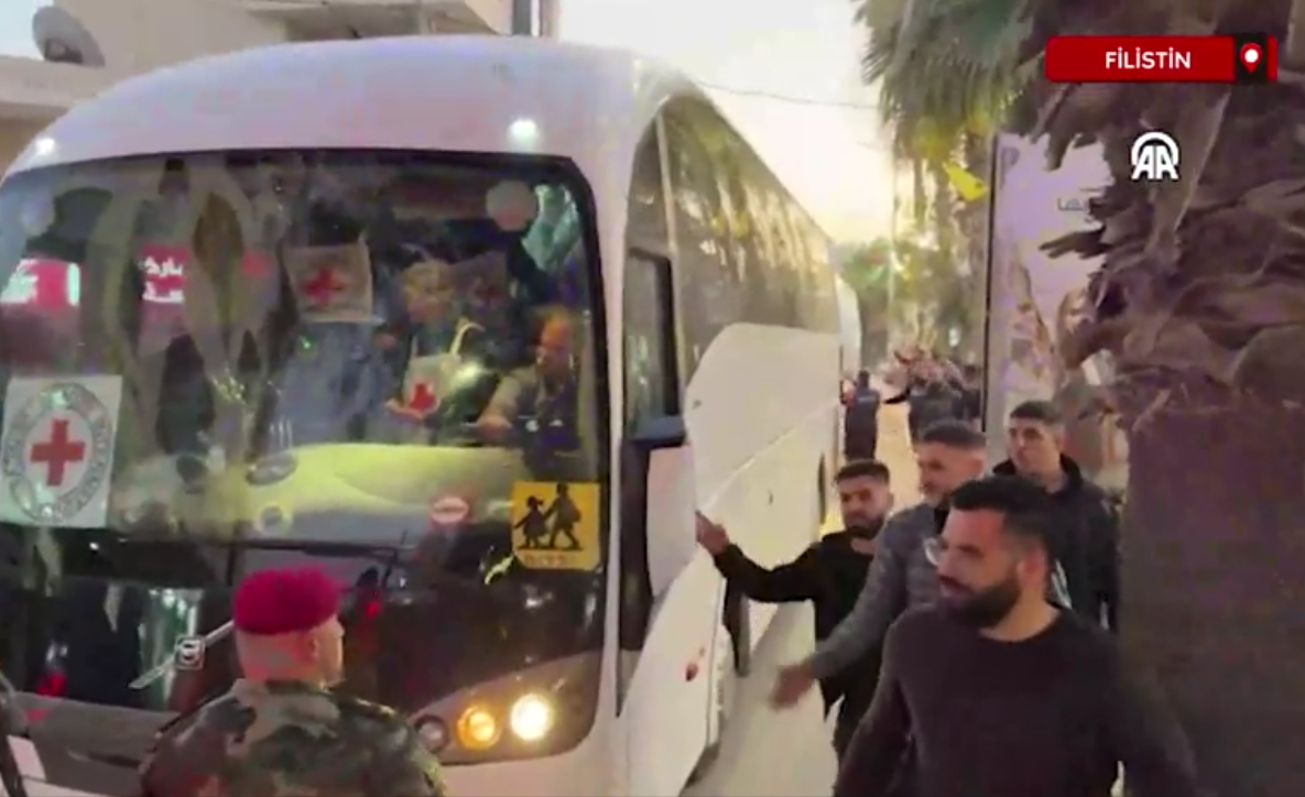 Foto - İsrail, 110 Filistinliyi serbest bıraktı! Terör devleti kutlamalara izin vermedi