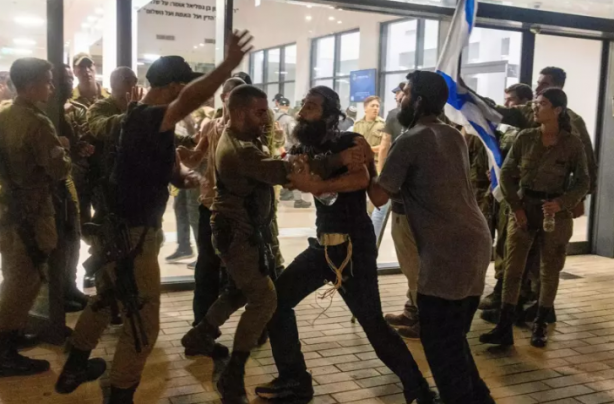 Foto - İsrail askeri üssünü bastılar! Ne Hamas, ne Lübnan, ne İran… Bakın hangi grup!