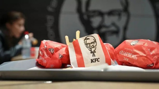 Foto - İsrail askerlerine kutu kutu yemek taşıyan KFC ve Pizza Hut belasını buldu! Şoktalar