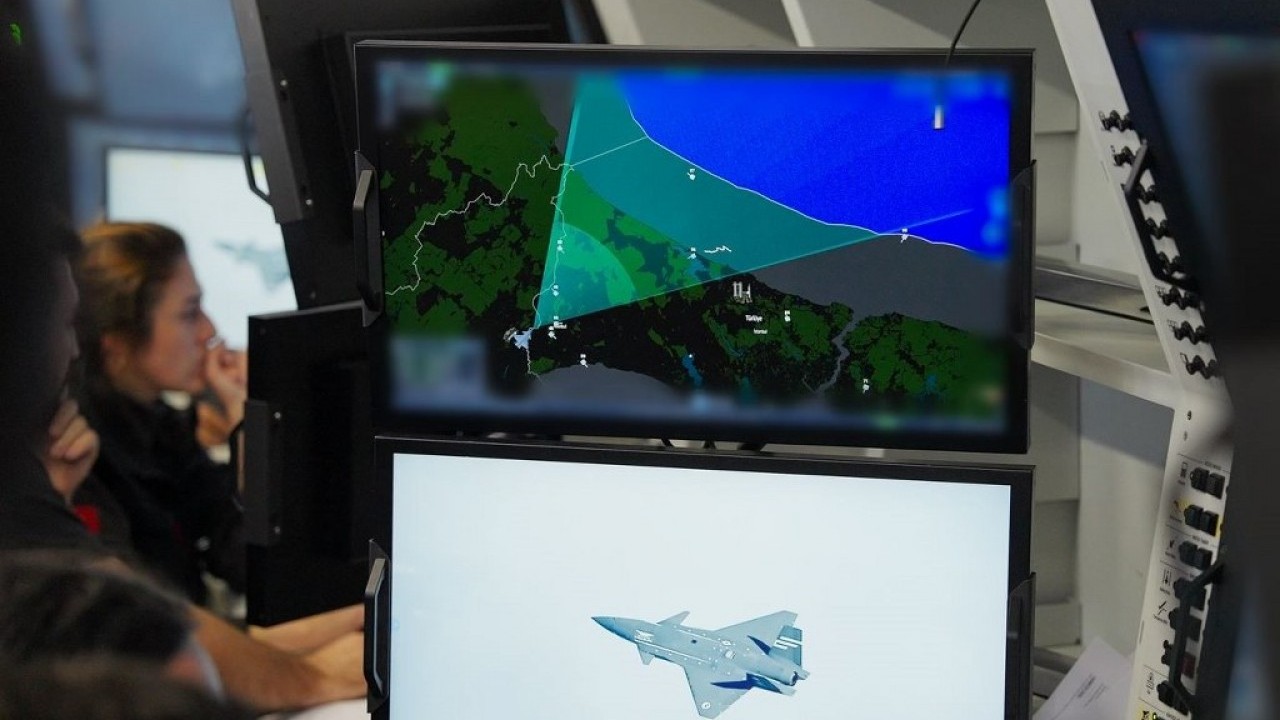 İsrail duyurdu: Türkiye en akıllı savaş uçağını fırlattı