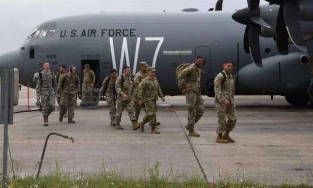 Foto - İsrail-Filistin savaşı devam ederken Türkiye'ye karşı flaş hamle! Bir uçak dolusu askerle geldiler