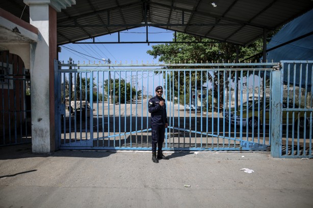 İsrail, Gazze'ye açılan Erez sınır kapısını geçişlere kapattı