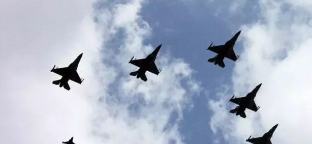 Foto - İsrail, Hizbullah hedeflerini bombaladı