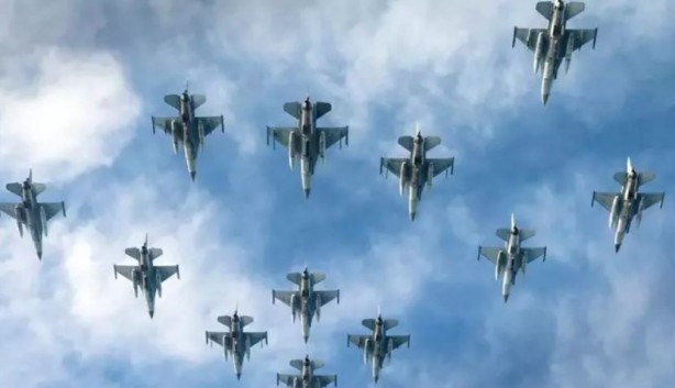 Foto - İsrail, Hizbullah hedeflerini bombaladı