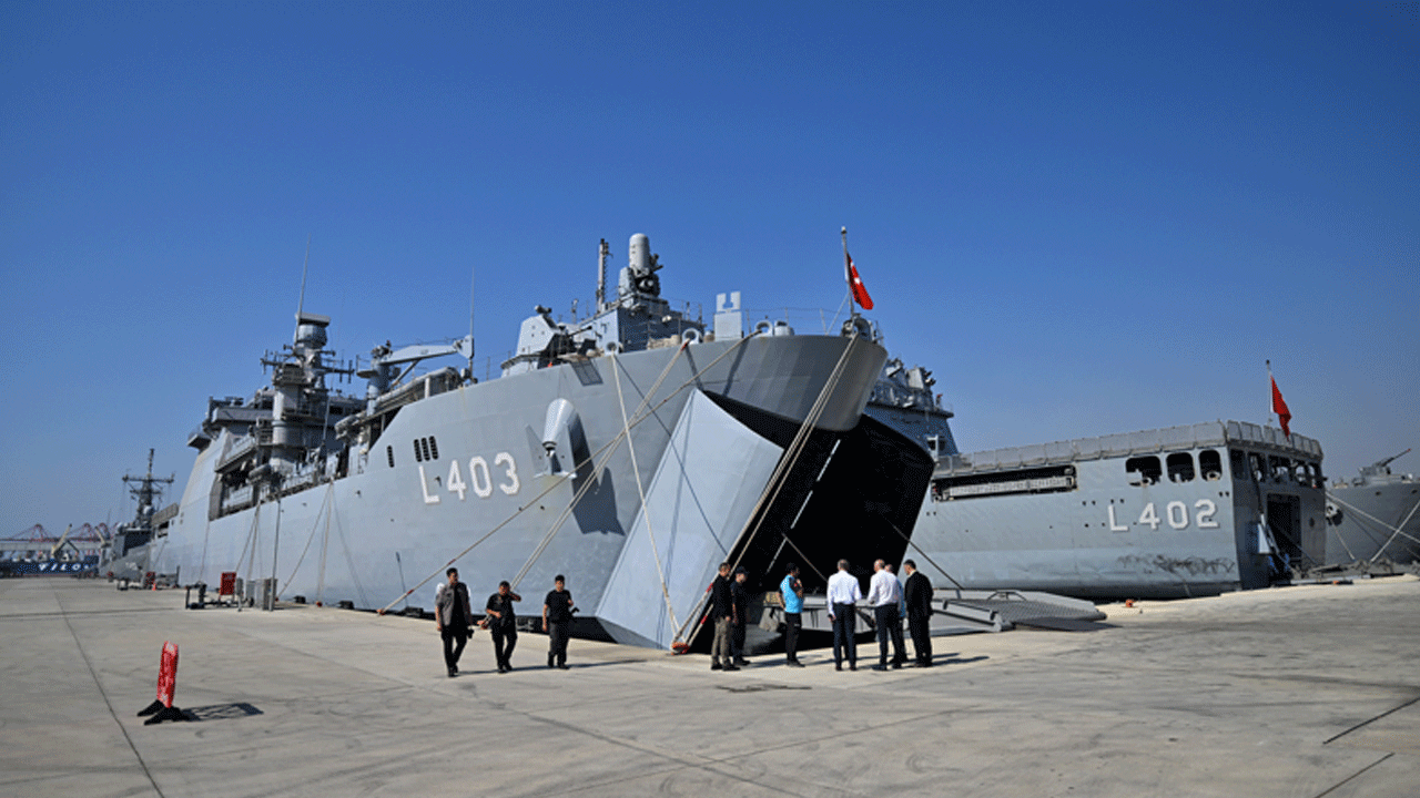 Foto - İsrail kılını kıpırdatamadı! Türk savaş gemileri TCG Sancaktar ve TCG Bayraktar Lübnan'da 