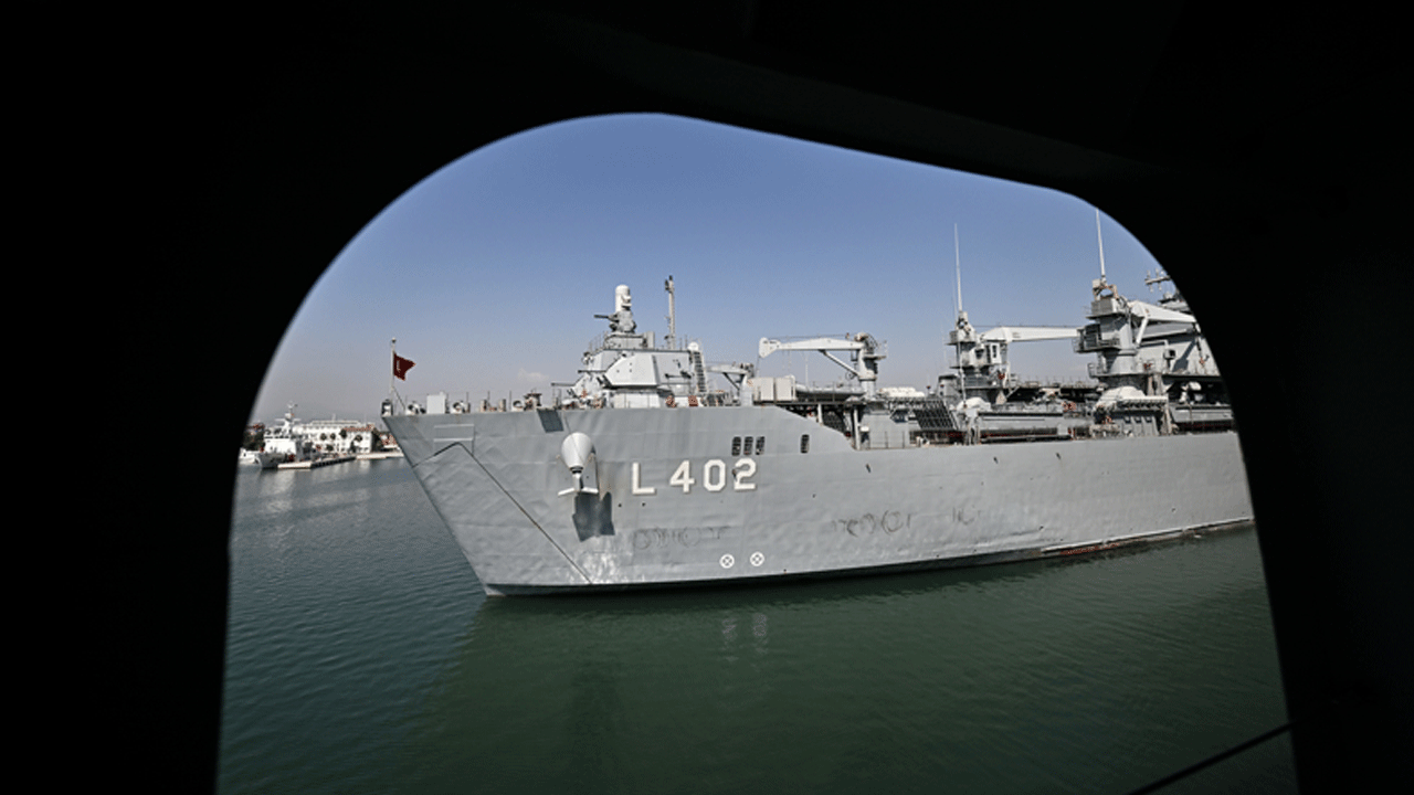 Foto - İsrail korkudan tir tir titredi! Türk savaş gemileri yola çıktı