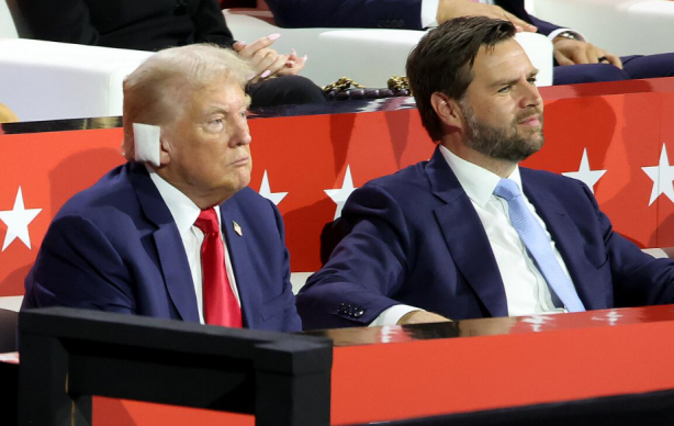 Foto - İsrail kuklası Trump’ın başkan yardımcısına bakın!