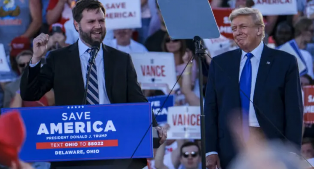 Foto - İsrail kuklası Trump’ın başkan yardımcısına bakın!