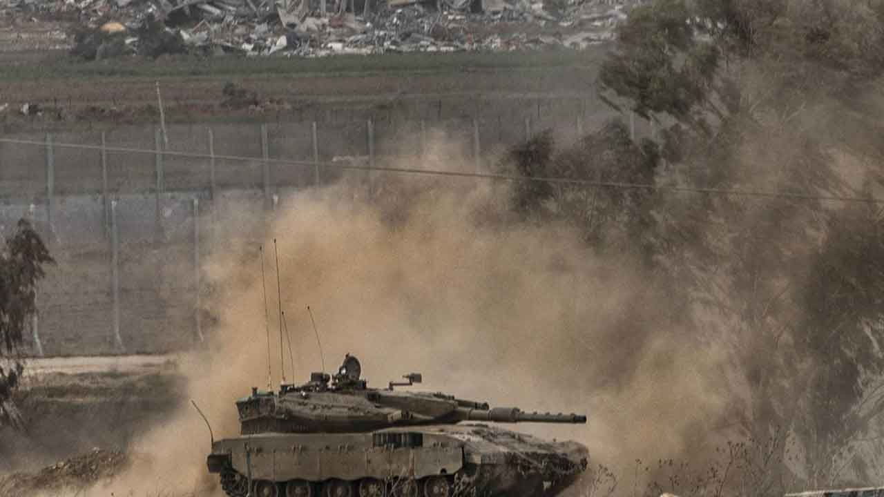 Foto - İsrail Lübnan'dan sonra bir ülkeye daha resmi olarak girdi! Tanklarla Türkiye'ye doğru geliyorlar