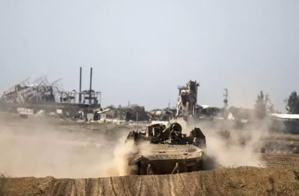 Foto - Katil İsrail ordusu Gazze'nin orta kesimininden çekildi! Zırhlı araçlar görüntülendi