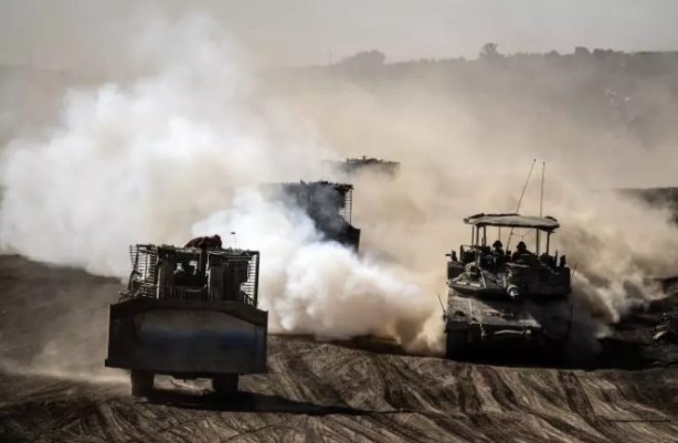 Foto - Katil İsrail ordusu Gazze'nin orta kesimininden çekildi! Zırhlı araçlar görüntülendi