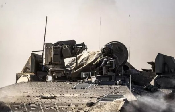 Foto - Katil İsrail ordusu Gazze'nin orta kesimininden çekildi! Zırhlı araçlar görüntülendi