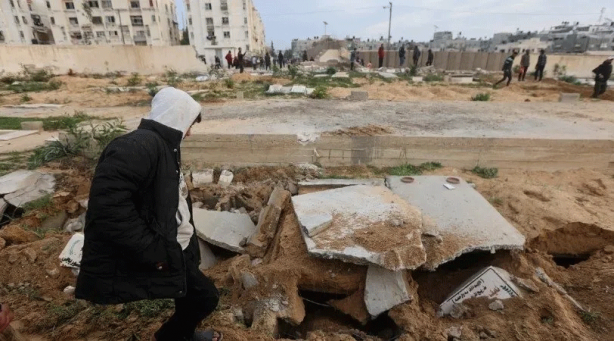 Foto - İsrail ordusundan kan donduran itiraf: Öldürdükleri Gazzelileri mezardan çıkarıyorlar!