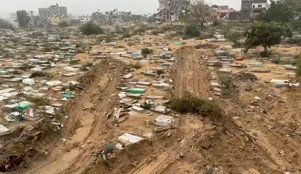 Foto - İsrail ordusundan kan donduran itiraf: Öldürdükleri Gazzelileri mezardan çıkarıyorlar!