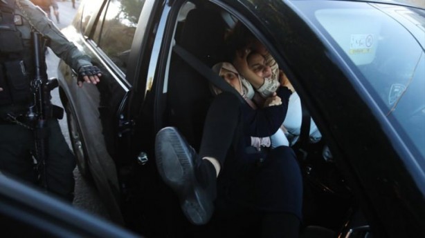 Foto - İsrail polisinden başörtüsü düşmanlığı