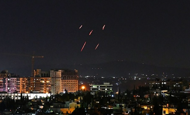 İsrail Suriye’yi bombalandı... Hedeflerden biri Şam kırsalı