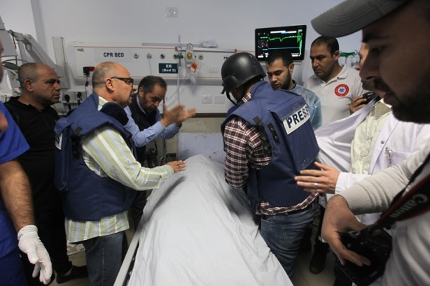 İsrail, televizyon kanalı muhabirini katletti! Tüm dünya tepki gösterdi