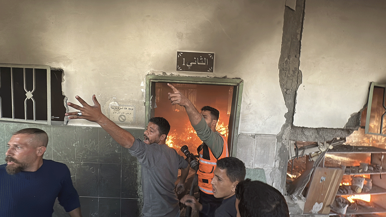 Foto - İsrail terörü durmuyor! Okula düzenlenen saldırıda19 Filistinli şehit oldu